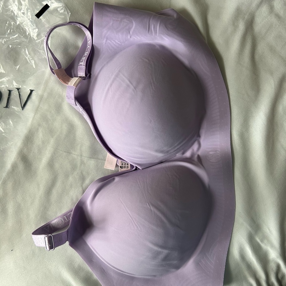 Victoria's Secret Lavender bra